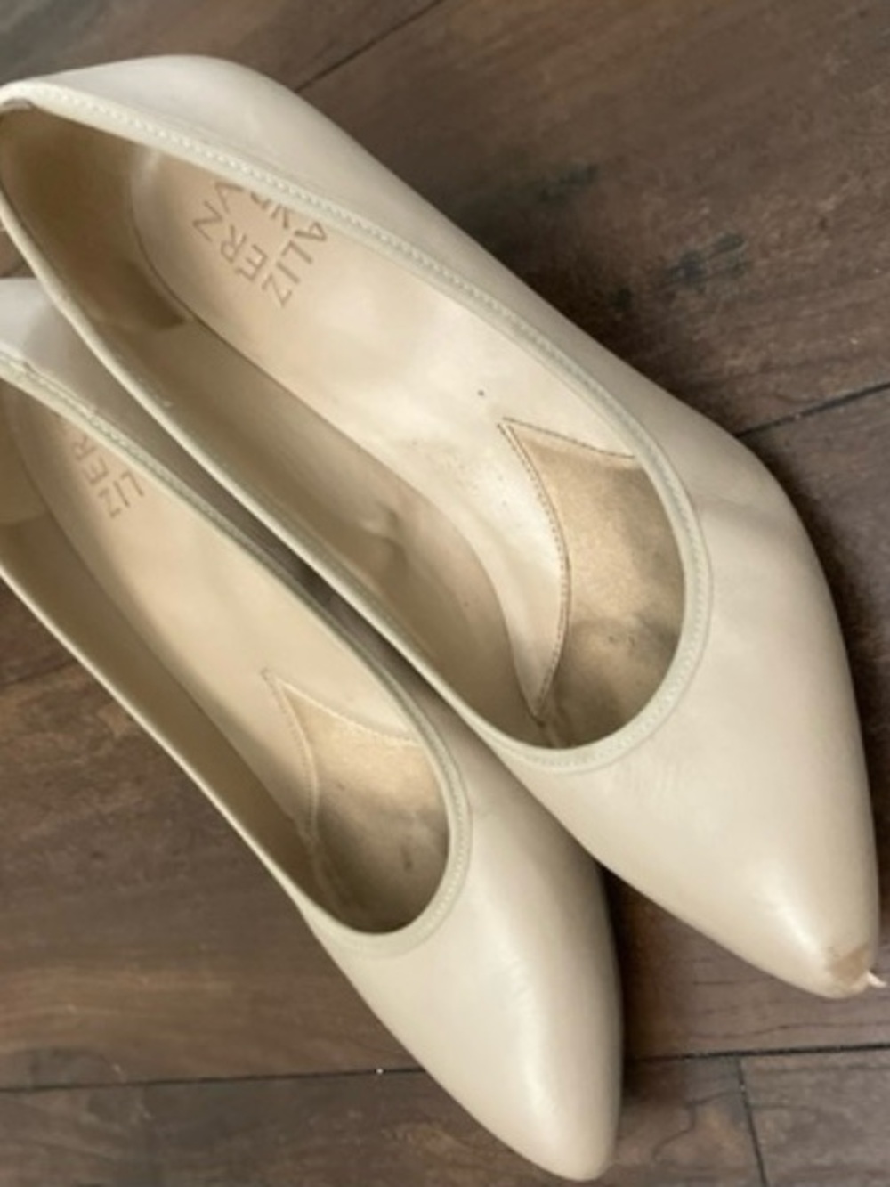 Oden Nude Pointed-Toe Kitten Heel Pumps